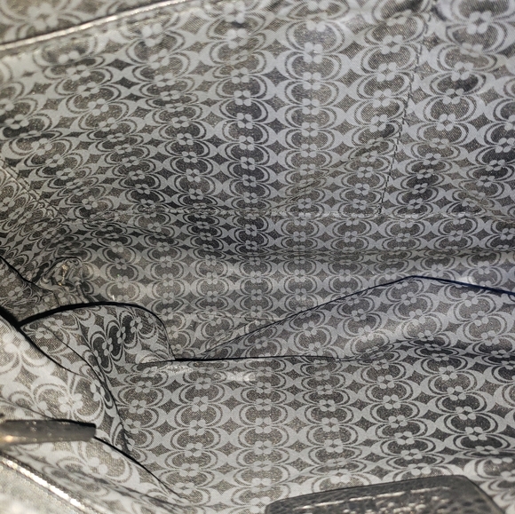 CHARMING CHARLIE QUILTED FAUX LEATHER SHOULDER BAG GUC. - Picture 2 of 7